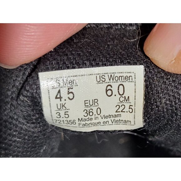 Vans Classic Slip-On Black Sneakers with Studded Stars Size 6 - Picture 9 of 9